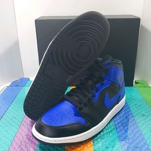 Air Jordan 1Mid 'Hyper Royal'